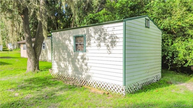 7130 S Brookwood Terrace, Floral City, FL 34436