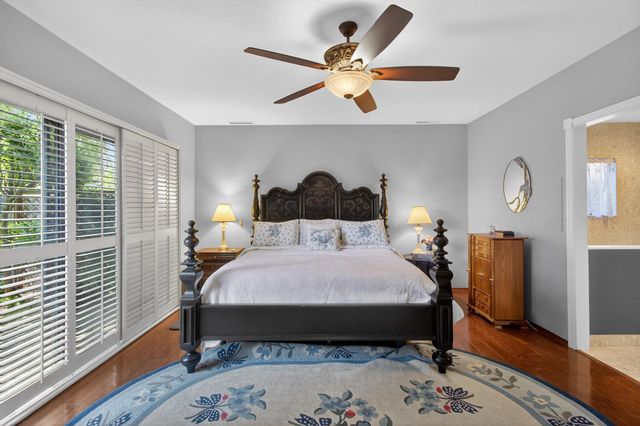 9818 Mira Del Rio Dr, Sacramento, CA 95827