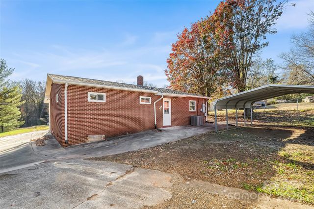 1222 Old North Road NW, Lenoir, NC 28645