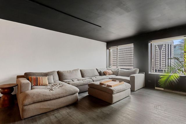 19 S 1st Street B801, Minneapolis, MN 55401