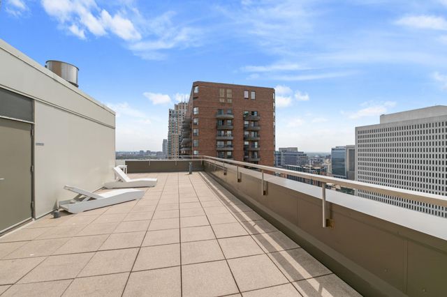 19 S 1st Street B801, Minneapolis, MN 55401