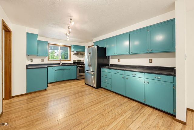 2354 Green Meadows Way, Ashland, OR 97520