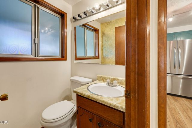 2354 Green Meadows Way, Ashland, OR 97520