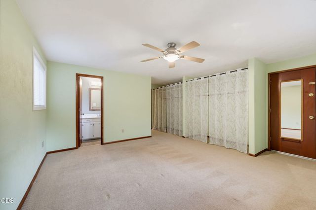 2354 Green Meadows Way, Ashland, OR 97520