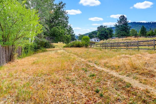 2354 Green Meadows Way, Ashland, OR 97520