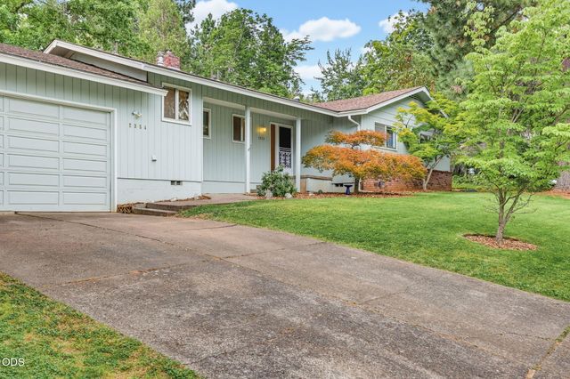 2354 Green Meadows Way, Ashland, OR 97520