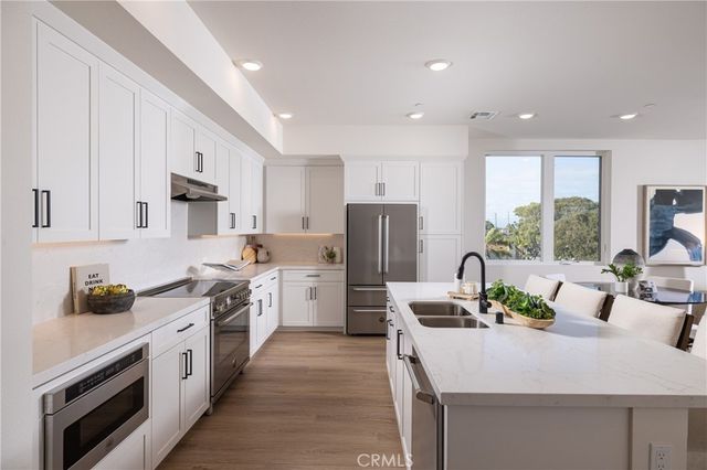 414 Main Street 420, Huntington Beach, CA 92648