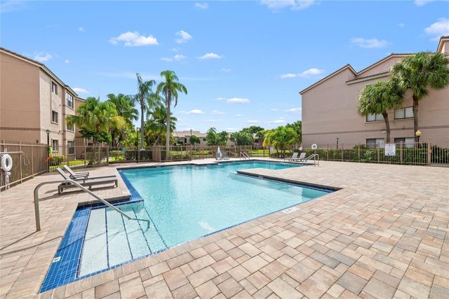 2906 S University Drive 10204, Davie, FL 33328