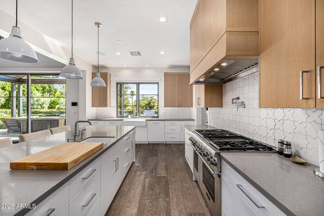 4535 N 49TH Place, Phoenix, AZ 85018