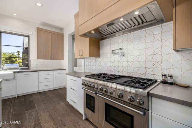 4535 N 49TH Place, Phoenix, AZ 85018