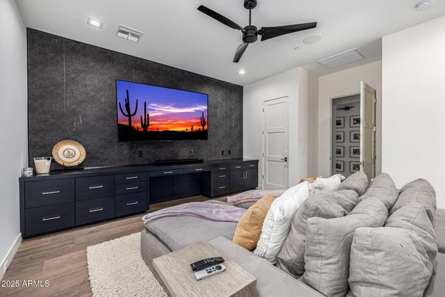 4535 N 49TH Place, Phoenix, AZ 85018