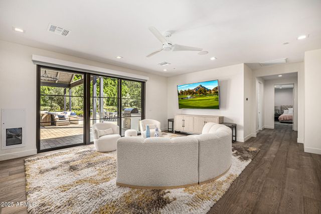 4535 N 49TH Place, Phoenix, AZ 85018