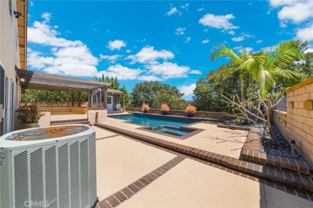 27512 Soncillo, Mission Viejo, CA 92691