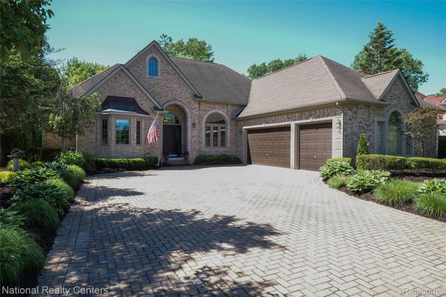 32407 Maria Court, Livonia, MI 48152