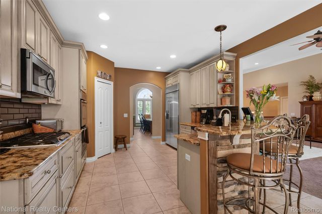 32407 Maria Court, Livonia, MI 48152