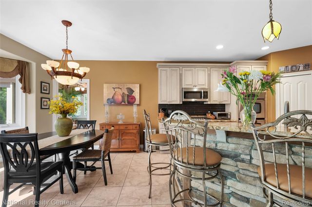 32407 Maria Court, Livonia, MI 48152