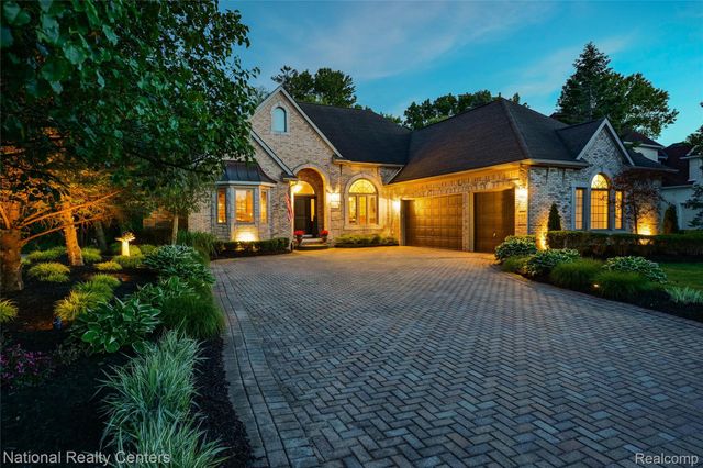 32407 Maria Court, Livonia, MI 48152