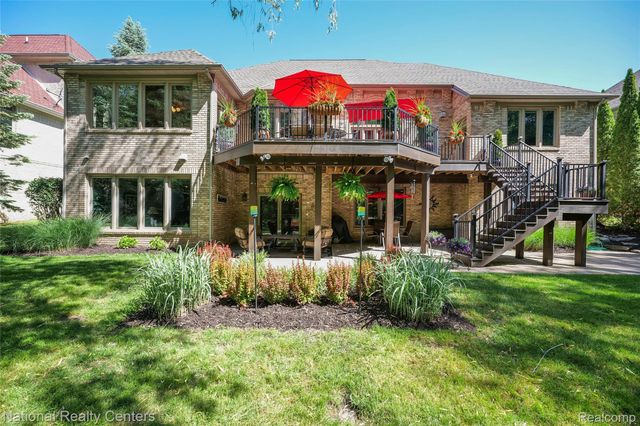 32407 Maria Court, Livonia, MI 48152