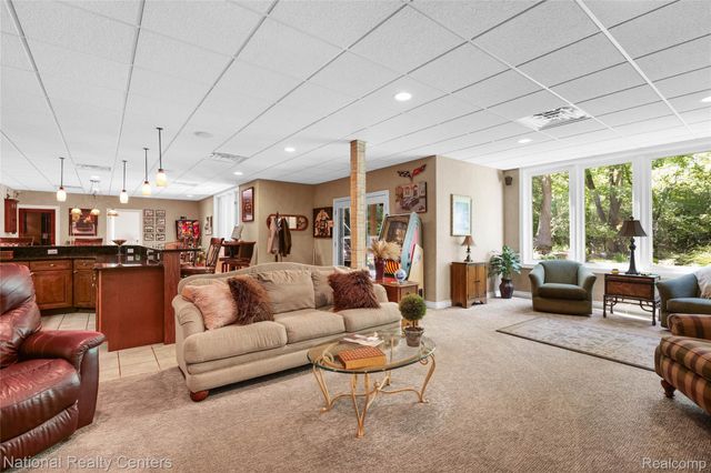 32407 Maria Court, Livonia, MI 48152