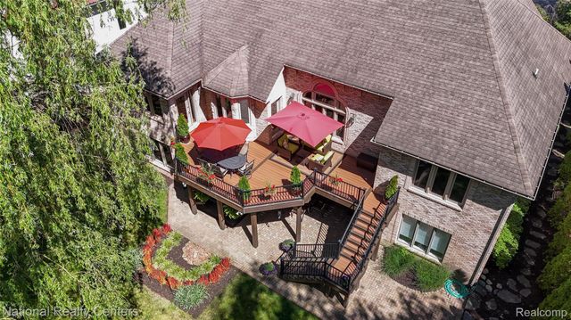 32407 Maria Court, Livonia, MI 48152