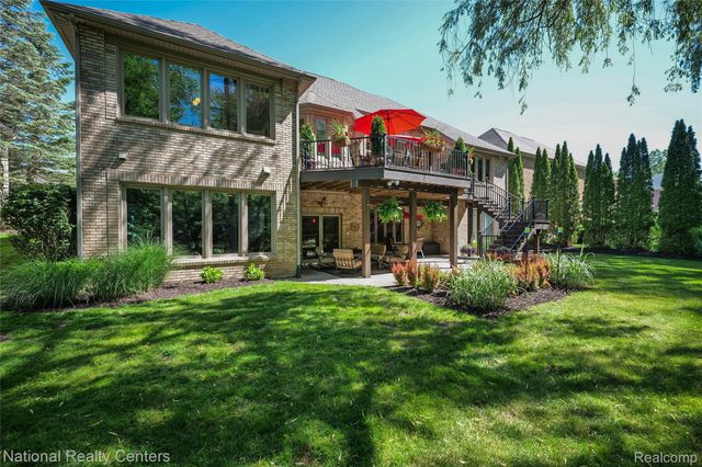 32407 Maria Court, Livonia, MI 48152