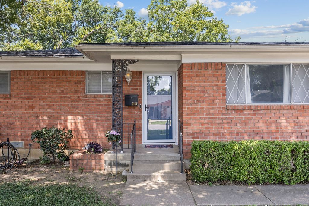 2113 David Drive, Fort Worth, TX 76111 — exterior