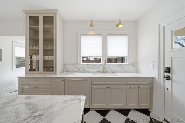 1615 S Owasso Avenue, Tulsa, OK 74120