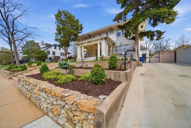 1615 S Owasso Avenue, Tulsa, OK 74120