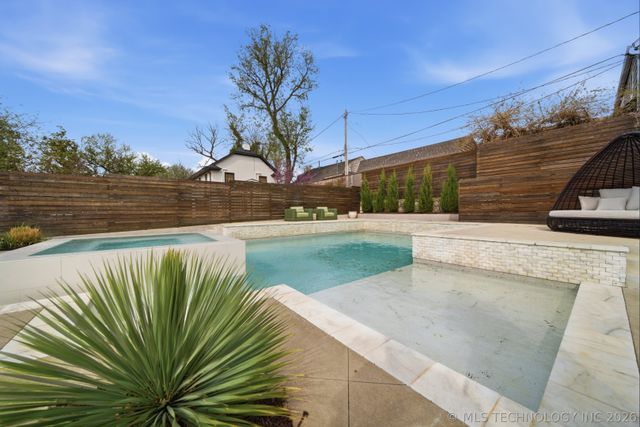 1615 S Owasso Avenue, Tulsa, OK 74120