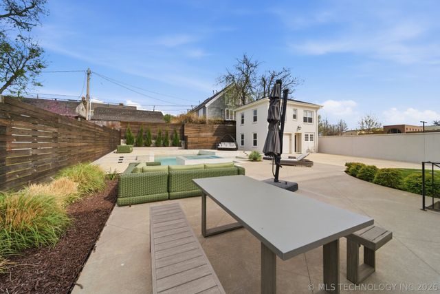 1615 S Owasso Avenue, Tulsa, OK 74120