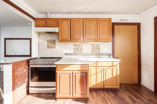 2004 Sauber Avenue, Rockford, IL 61103