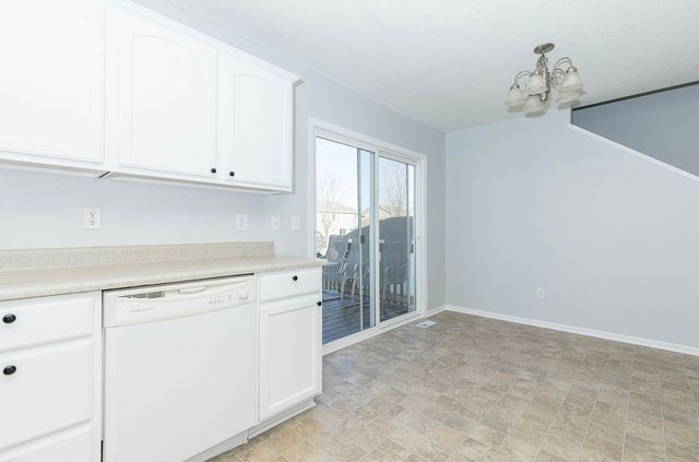 2905 SE Stone Ridge Street, Grimes, IA 50111