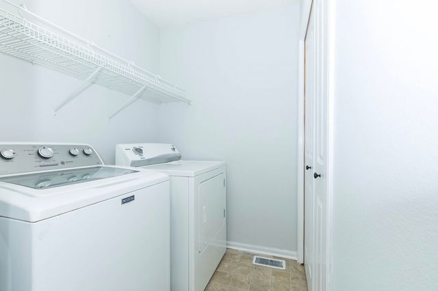 2905 SE Stone Ridge Street, Grimes, IA 50111