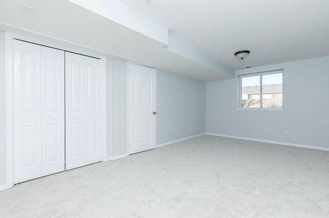 2905 SE Stone Ridge Street, Grimes, IA 50111