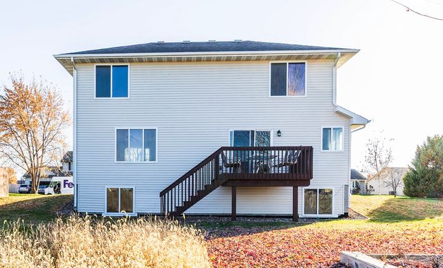 2905 SE Stone Ridge Street, Grimes, IA 50111