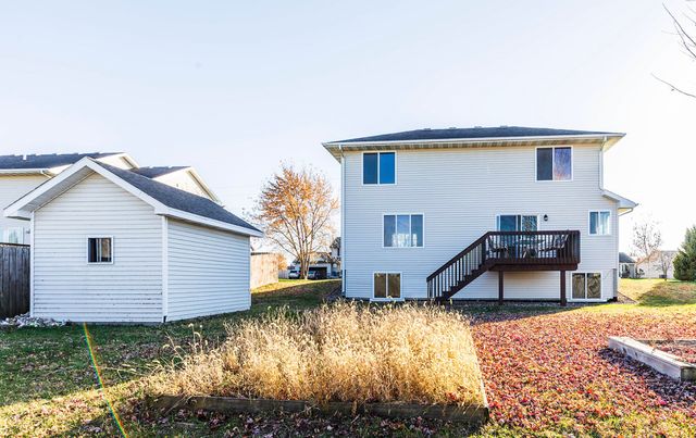 2905 SE Stone Ridge Street, Grimes, IA 50111