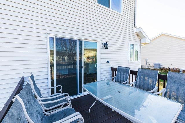 2905 SE Stone Ridge Street, Grimes, IA 50111