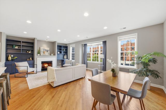 2035 W Division Street 3, Chicago, IL 60622