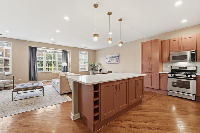 2035 W Division Street 3, Chicago, IL 60622