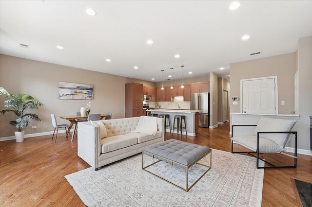 2035 W Division Street 3, Chicago, IL 60622