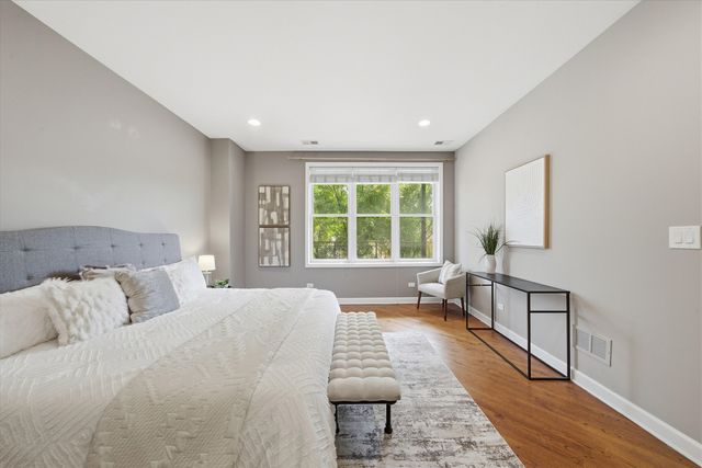 2035 W Division Street 3, Chicago, IL 60622