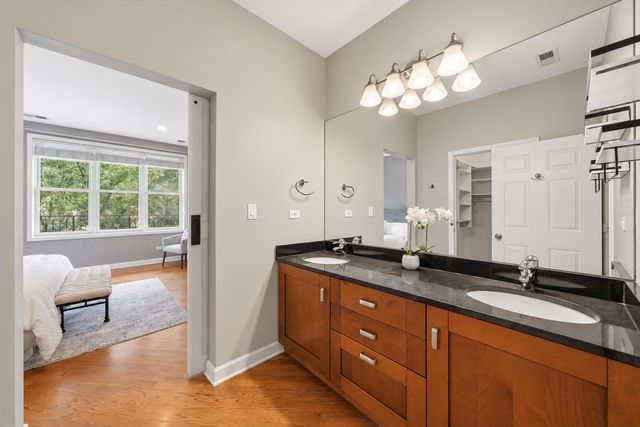 2035 W Division Street 3, Chicago, IL 60622