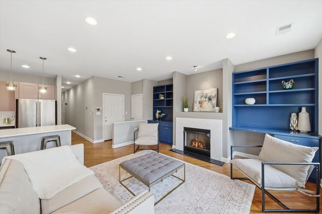 2035 W Division Street 3, Chicago, IL 60622