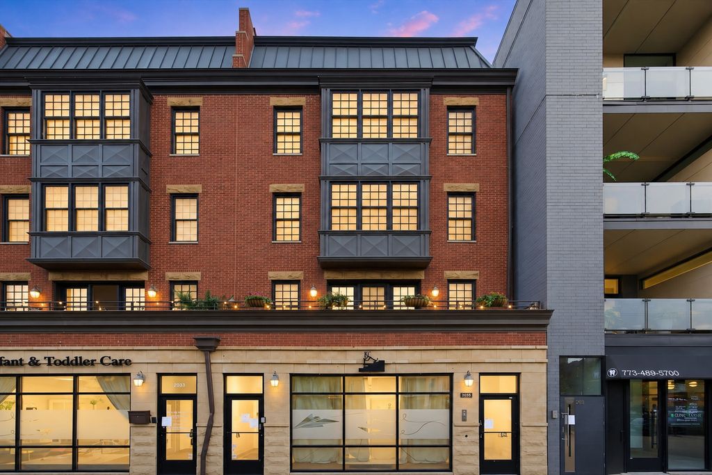 2035 W Division Street 3, Chicago, IL 60622