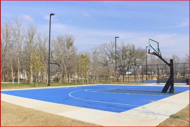 130 Hornet ST, Elgin, TX 78621