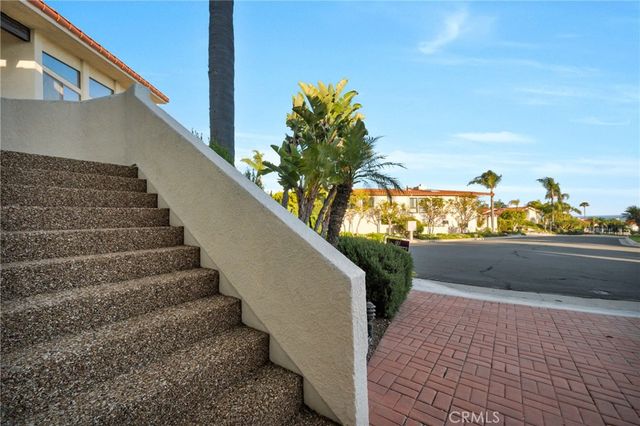 32701 Via Palacio, Rancho Palos Verdes, CA 90275