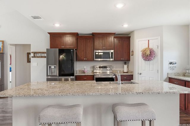 239 colt trl, Natalia, TX 78059