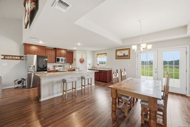 239 colt trl, Natalia, TX 78059