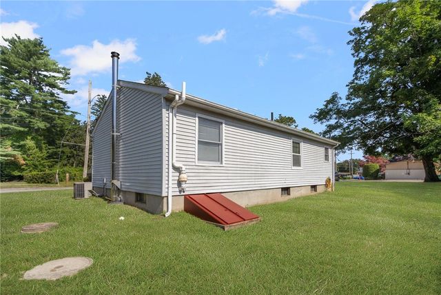 28 Elmer Avenue, Warwick, RI 02886