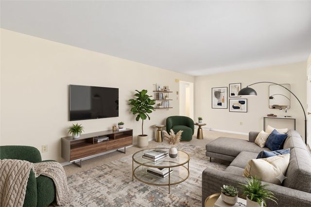 28 Elmer Avenue, Warwick, RI 02886